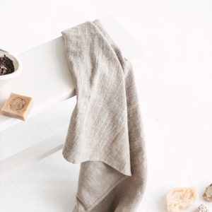 Natural linen bath towels, Stonewashed linen towels, Softened linen towels in various sizes, Heavyweight linen towels, Absorbent towels. image 8