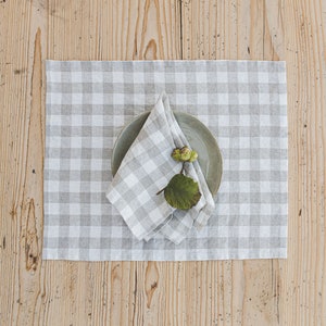 Serviettes en lin blanc cassé, serviettes en lin lavées, serviettes en lin naturel de différentes couleurs, linge de table, décoration de table, serviettes en lin pur. image 9