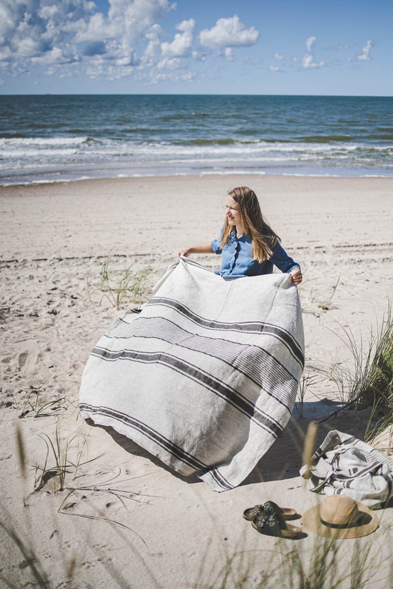 Serviette de plage en lin à rayures noires, couverture de plage en lin de  style français, couverture de pique-nique en lin lavé, couverture  extérieure, grande serviette en lin. - Etsy France