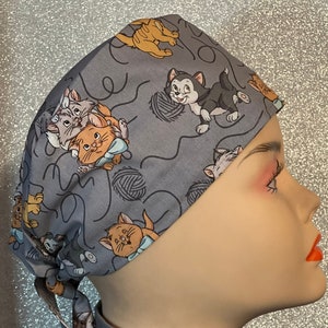 Disney Cats Unisex Style Scrub Cap, Nurse Scrub Cap, Chemo Cap, Foodservice, Healthcare Worker