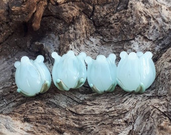 Cuenta de tulipán azul cielo de vidrio soplado a mano (1 pieza)
