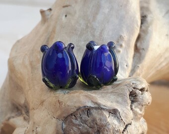 Cuenta de tulipán azul marino de vidrio soplado a mano (1 pieza)