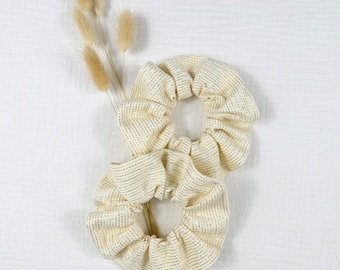 Chouchou / scrunchie / élastique pour cheveux / accessoire cheveux en coton doré haute couture upcycling