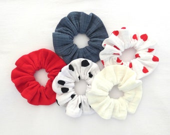 Scrunchie / hair tie / hair elastic / double gauze cotton hair accessory with boho heart print