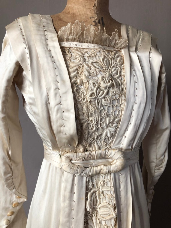 Amazing Edwardian cream, silk dress. Edwardian ext