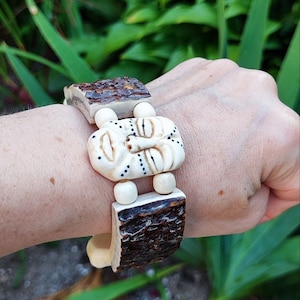 Handcrafted Inuit Inspired Bracelet, Engraved Tribal Jewelry with Beads, Alaska Art Style, Rustic Bracelet for Her, Unique Gift