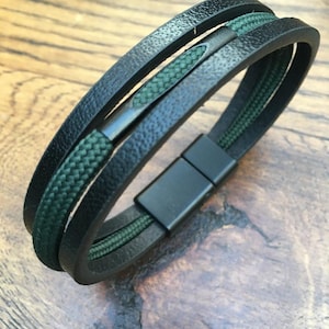 Genuine Leather Bracelet for Men: Green Khaki Detail