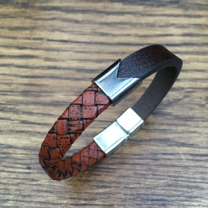 Genuine Leather Bracelet for Him, Lovely Gift for Stylish Men, Rustic Look yet Cool design, Men's Jewellery and Accessory, Exceptional Value