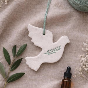 Handmade Dove Clay Diffuser with 5ml essential oil, Natural Air Freshner, Dove Decoration, Aromatherapy Gift