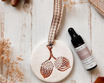 Autumn Clay Diffuser with Essential Oil Blend | Hand Stamped Acorn Design | Natural Home Fragrance | Autumn Gift | Aromatherapy Gift