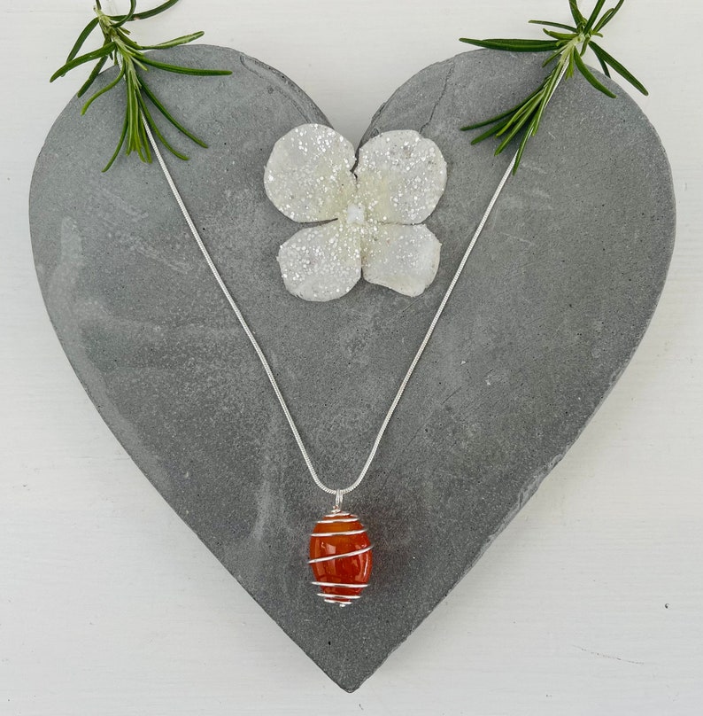 Wire wrapped Carnelian necklace, Silver or Gold Carnelian necklace, Carnelian pendant, Real Carnelian, Birthstone, Zodiac crystal. 