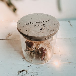 Glass box sister heart with wooden lid image 1