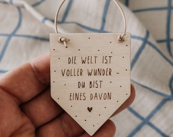 Mini fanion avec cintre en cuir - Le monde est plein de merveilles - vous en faites partie