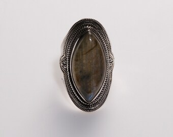 Grande bague artisanale indienne - argent et labradorite