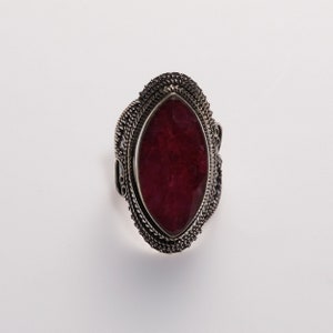 Grande bague artisanale indienne - Argent et rubis