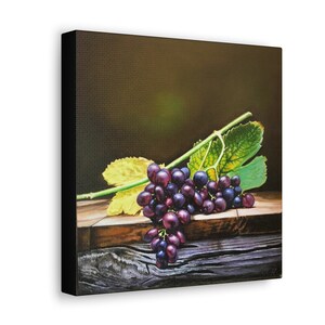 Stampa di natura morta con frutta scura e uva, dipinto su tela vintage, decorazione da parete con frutta, stampa artistica di alta qualità, spedizione gratuita