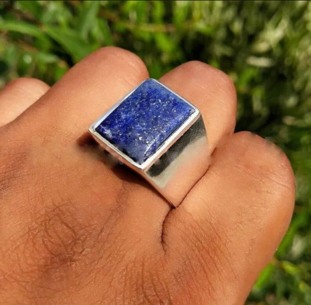 82% OFF on Raviour Lifestyle 10.00 Ratti/9.09 ct. Lajward\Lapis\Lazuli  Natural Gemstone Stone Lapis Lazuli Ring on Flipkart | PaisaWapas.com
