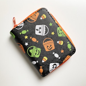 Cartera corta Boo Bucket de piel sintética