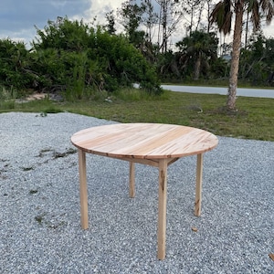 Round Table | White Oak | Walnut | Cafe Table | Kitchen Table