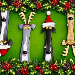 Pu&ograve; includere: Un'illustrazione decorativa con quattro cani stilizzati disposti verticalmente su uno sfondo verde. Un cane indossa un cappello da Babbo Natale, un altro ha corna di renna, un terzo indossa un cappello da Babbo Natale e il quarto &egrave; capovolto.