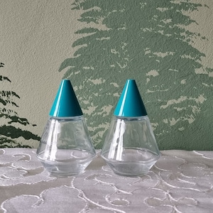 Vintage Stoha salero pimentero set 80&#39;s pomo memphis estilo milano diseño turquesa azul azul cono de vidrio oeste de Alemania