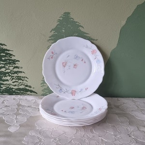 vintage Arcopal france flower pattern breakfast plate 70&#39;s blue red flower design poppy rose rare milkglass dish white pink