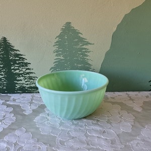 vintage Anchor Hocking fire king jadeite green swirl salad mixing bowl 50's oven proof baking glass round dish