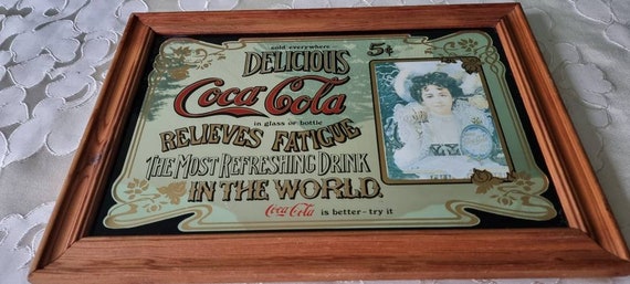 Coca Cola Spiegel Mit Kunststoffrahmen – Bedruckter Wandspiegel 20x30 Cm, In Holzoptik