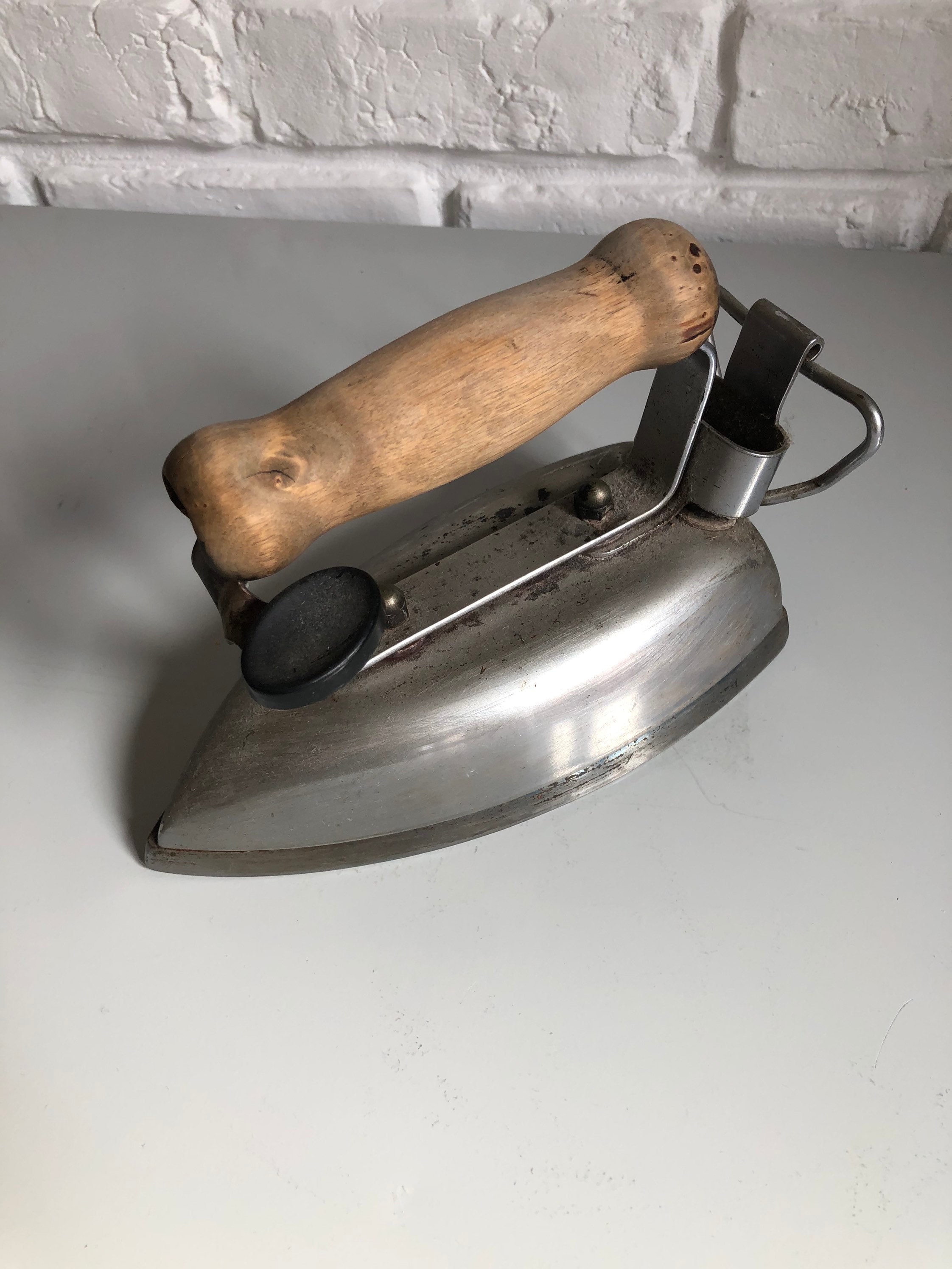 Old Electric Irons / Clothing Irons / Unique Designs / Master Craft