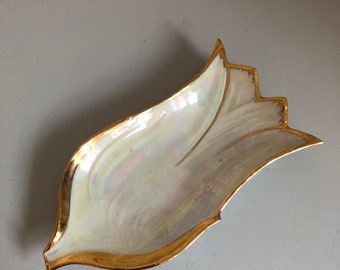 Empty tulip pocket in Limoges porcelain