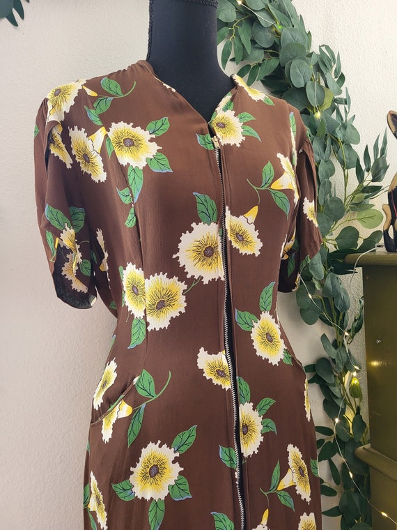 1940s Brown Floral Rayon Front Zip Dress