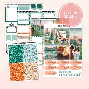 以下が含まれることがあります： キャンプをテーマにした1.5インチの縦型ステッカーのセット。ステッカーには、焚き火、クーラーボックス、ギター、スパークラーを持った手、青いシャツとジーンズを着た女性、そして「hello weekend」、「月曜日」、「火曜日」、「水曜日」、「木曜日」、「金曜日」、「土曜日」、「日曜日」などのテキストステッカーが含まれています。