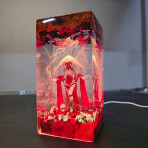 Jogo Ca.rt, Figura Mot.her of Ma.chines, Grande Cenobita, Carta Elesh Norn, Carrinho de Criatura Lendária, Lâmpada de resina epóxi, Presente de Dia do Abraço Grátis