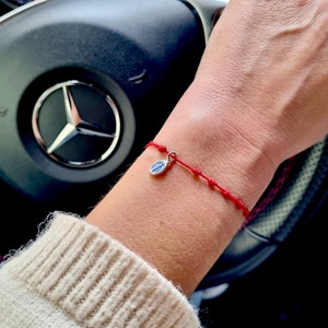 Red bracelet, bracelet with knots, red bracelet 7 knots, bracelet bracelet with medal, handmade, minimalist, gift, jewelry, religious gifts