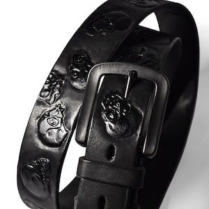 Handcrafted leather skull belt. Black tooled jeans belt. Gift for him
