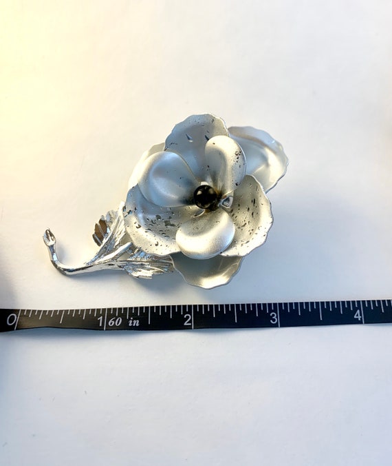 Large Vintage Silver floral pin - image 5
