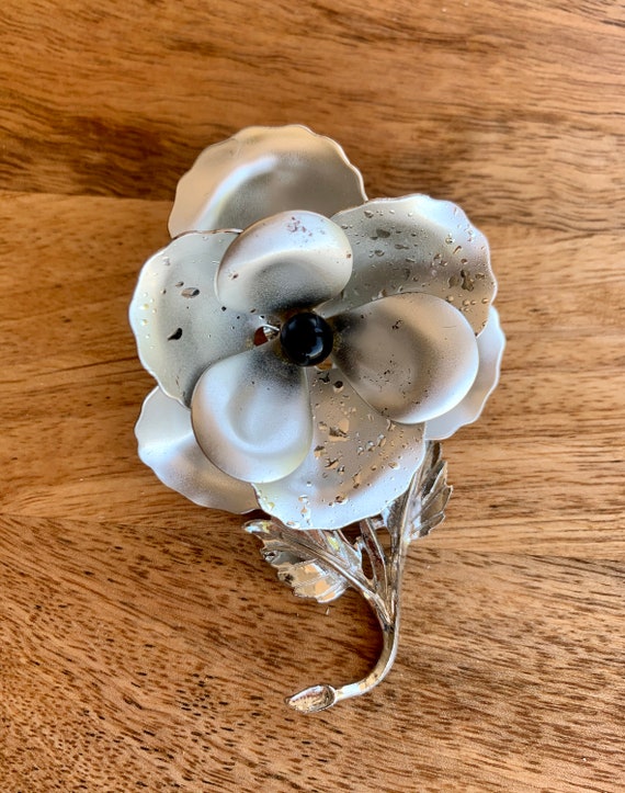 Large Vintage Silver floral pin - image 3