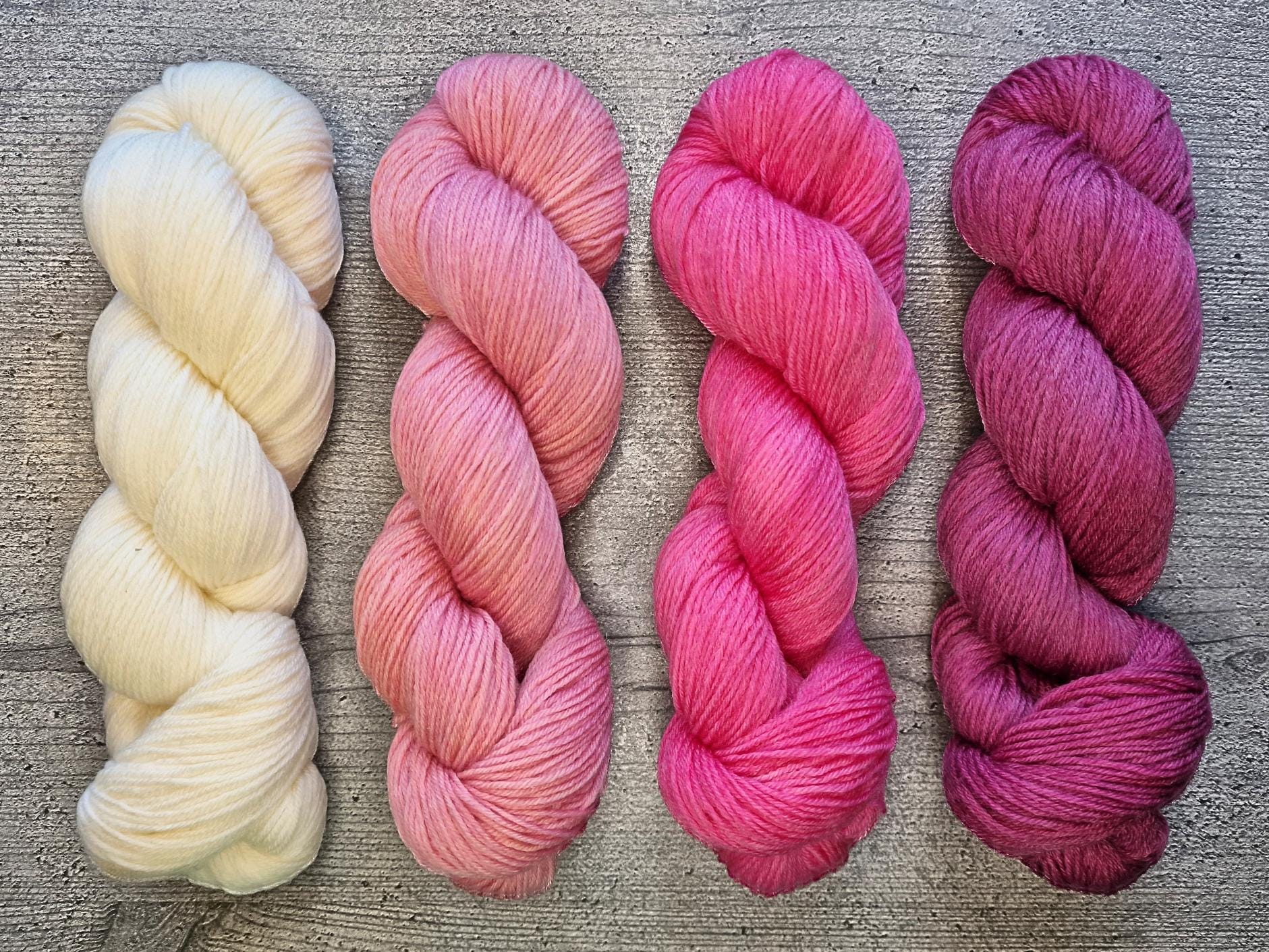 ROSE BOUQUET - 4er Set - Handgefärbte Wolle BALANCE - 4x100 g Strang / 4x400 m