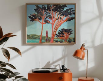 Könnte beinhalten: Ein gerahmtes Landschaftsgemälde mit hohen Bäumen mit leuchtend orangefarbenen Stämmen und dunklem Laub, wobei in der Ferne eine rote Brücke über dem Wasser zu sehen ist. Das Kunstwerk hängt über einem orangefarbenen Plattenspieler und einer Lampe.