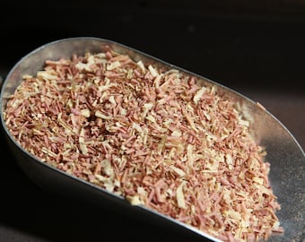 Aromatic Red Cedar: Fine wood shavings. Raw Material for crafts, gardening and repelling bugs