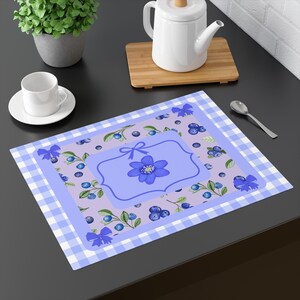 Floral Blueberry Cotton Placemat: Vintage Kitchen Table Decor