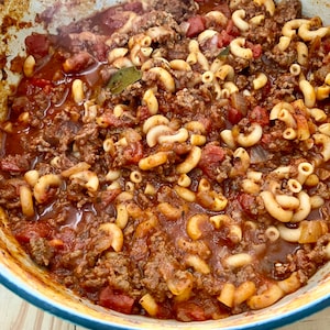 Receta de gulash al horno holandés Receta de gulash casero Receta de gulash húngaro al horno holandés