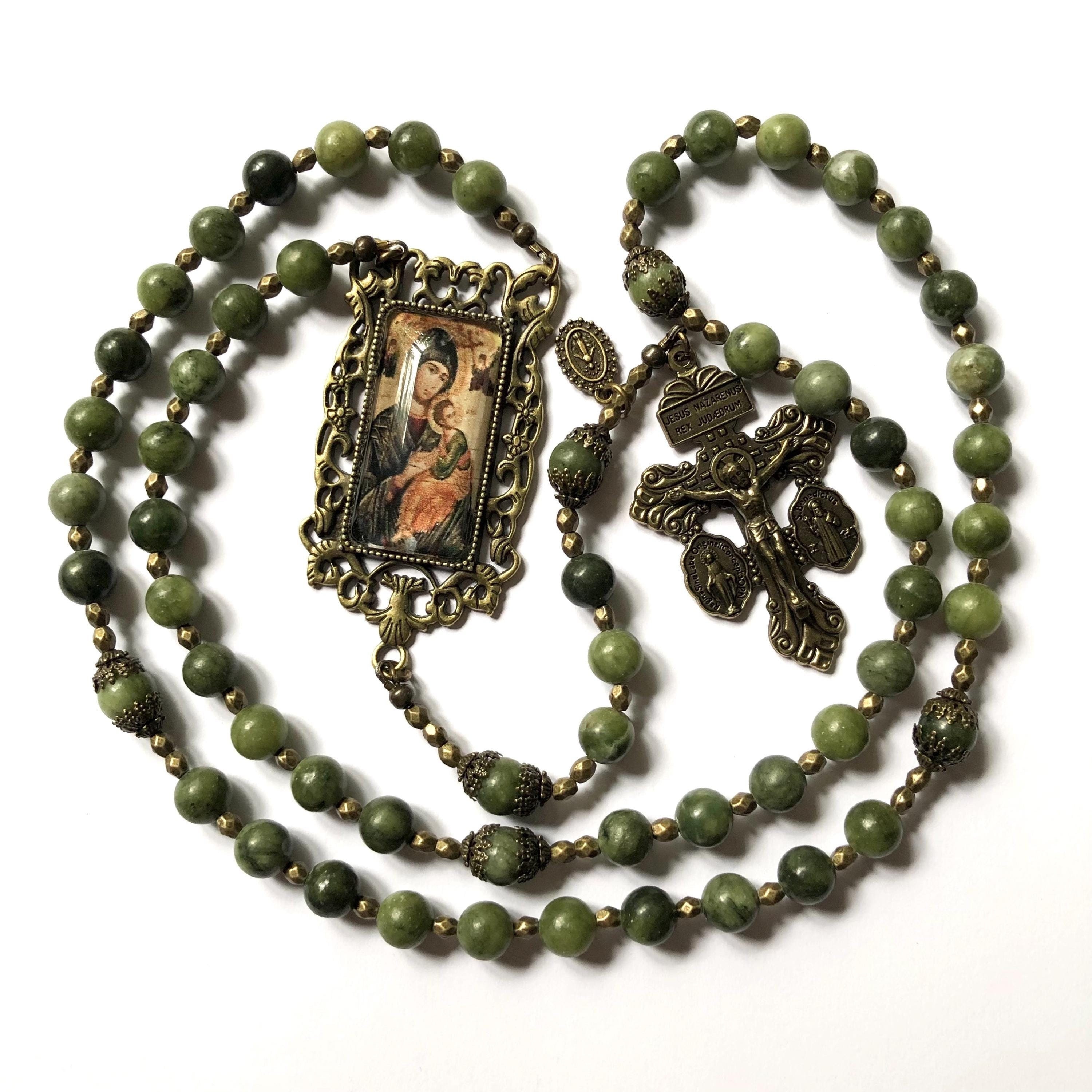 Katholische Rosenkranzperlen aus grüner Jade: Vergebungskruzifix, Muttergottesmedaille