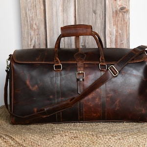 Personalised Full Grain Leather Duffle Bag – Monogrammed Brown Weekend Bag for Men & Women | Custom Travel, Gym and Groomsmen Gift For Him