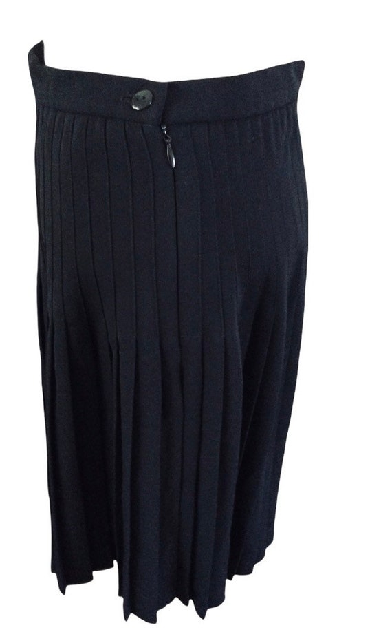 Vintage Classic Black Pleated Skirt Size 8 - image 2