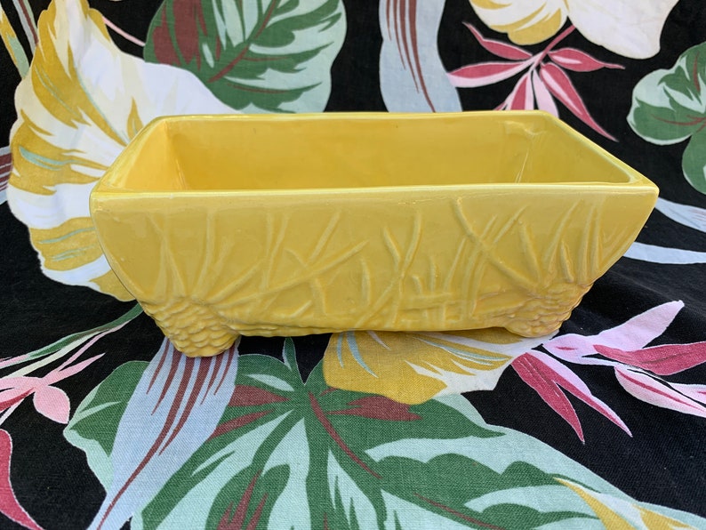 mccoy pinecone planter