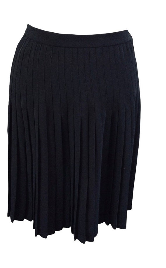 Vintage Classic Black Pleated Skirt Size 8 - image 1