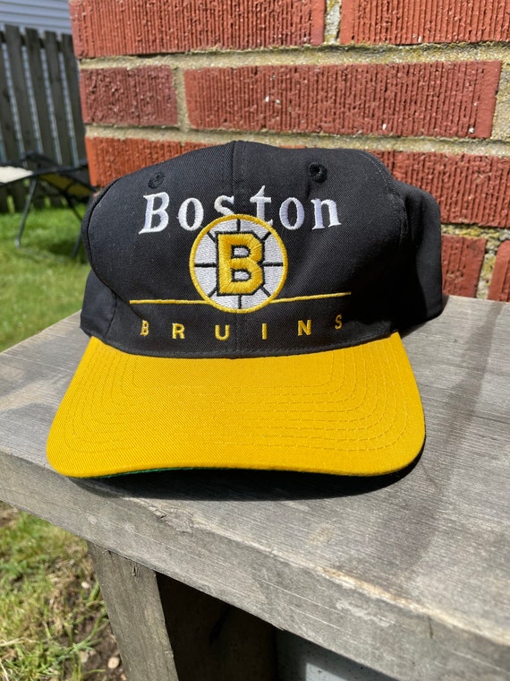Vintage Boston Bruins NHL Snapback 