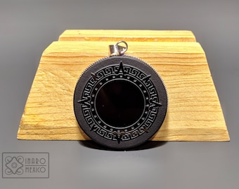 Disco Solar, medallón grabado en Obsidiana negra natural, 2&quot; de diámetro, amuleto, símbolo azteca Tonatiuh, personalizable