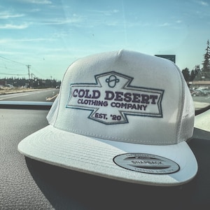 Neon Outlaw Trucker Cap // Rodeo Fashion // Western inspiriert // Knalliger Hut // Western Trucker Hat